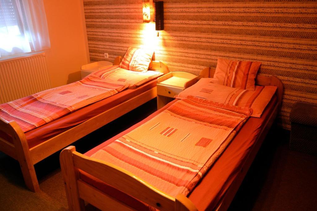 Bed and Breakfast Flamingo Vendeghaz Eger Exteriér fotografie